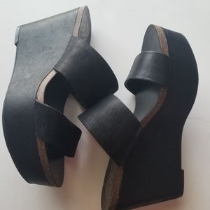 Vince Camuto Platform Wedge Varenia Sandal Black Size 7.5 M